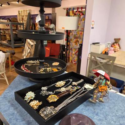 Sale Photo Thumbnail #15