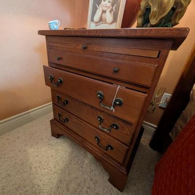 Sale Photo Thumbnail #566