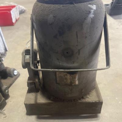 Sale Photo Thumbnail #297