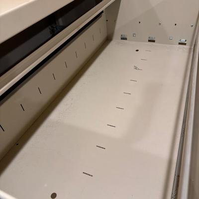 Sale Photo Thumbnail #562