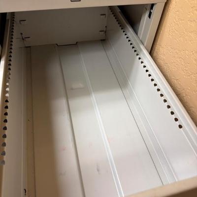 Sale Photo Thumbnail #574