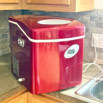 NewAir Portable Ice Maker-Makes 50lbs Of Ice! 