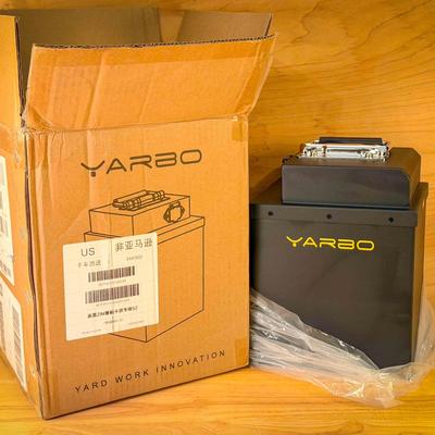 Yarbo 36 V / 38.4 Ah Lithium-Ion Battery Module – Compatible with Yarbo Core
