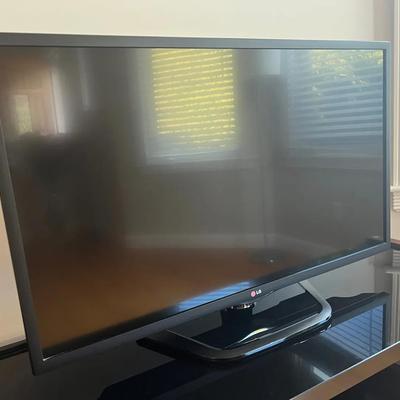 LG TV — Model No. 39LN5700-UH