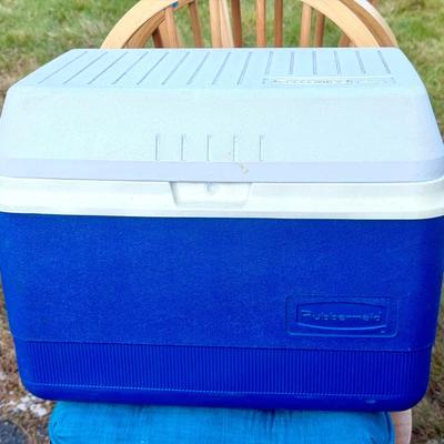 Rubbermaid 37 Cooler