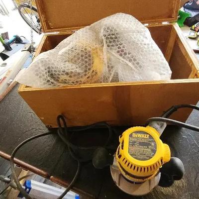 Dewalt 2 1/4 HP Router 