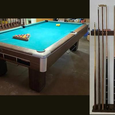 GANDY Billiards Table & Cue Wall Rack Made In Macon Georgia, 11 Cues, Balls, Lint Brushes, Chalk