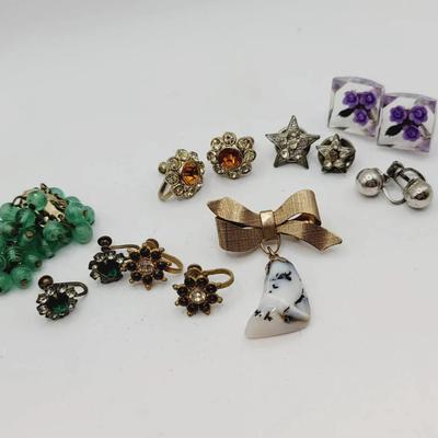 Costume Jewelry Lot Rhinestone Lucite and More Vintage 