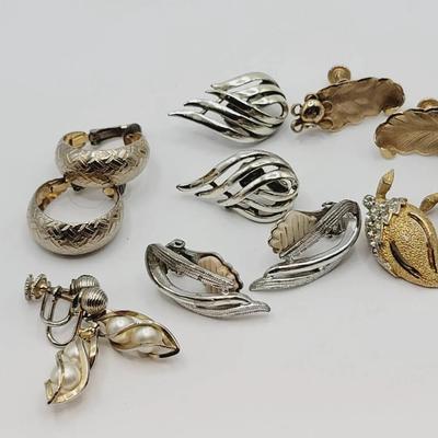 6 pr Clip Earrings Lisner Sarah and More