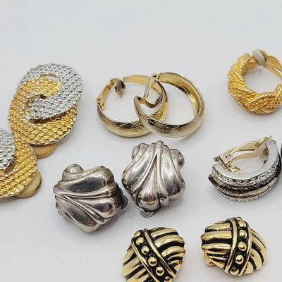 6 pr Gold and Silver Tone Clip Earrings Mixed Styles