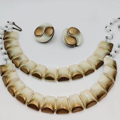 Western Germany Ceramic Elk Tooth Style Necklaces And Earrings