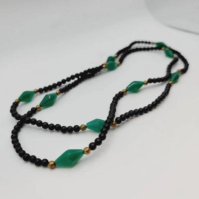 Green & Black Faceted and Round Glass Beaded Czech? Necklace 