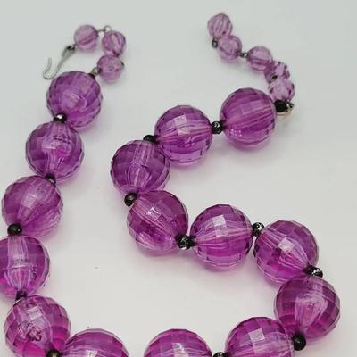 Faceted Purple Bead Necklace Lucite or Plastic Vintage 