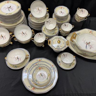 SS522 - Theodore Haviland, Chambord. 12 Piece Of China From France. 
