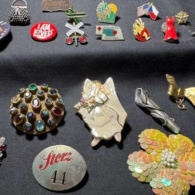 LCJ-019 Vintage Brooches and Pins