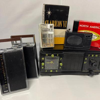 SS531 - Vintage Transistor and Tube Radios with Some Boxes