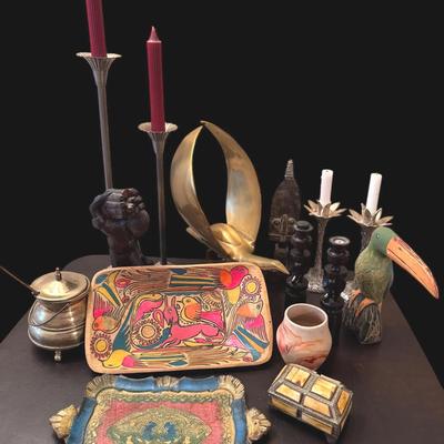 JL514 - International Decorative Pieces