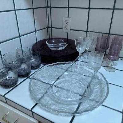 JL503 - Purple glass and clear glass Miscellaneous group