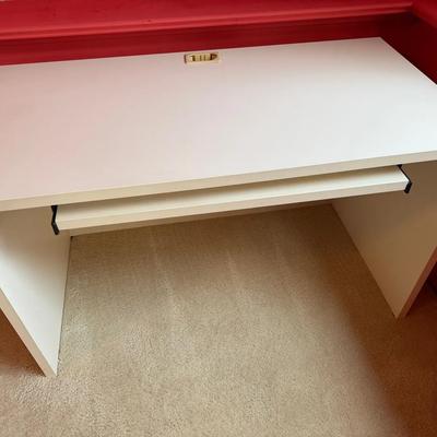 JL308 - Computer Desk