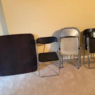 JL305 - Foldable Table/Chairs