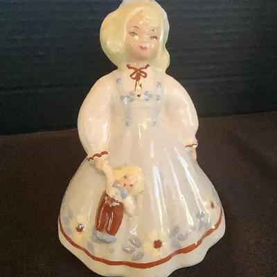 S-Quire Ceramics California Figurine - No 201, Blonde Dutch Girl Holding Doll