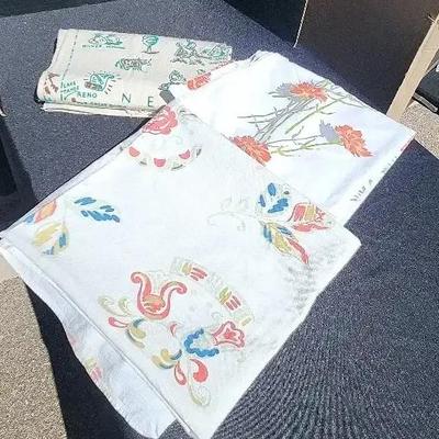 Kitschy Tablecloth Set - California Map Flour Towel & 2 Beautiful Red & Blue Florals