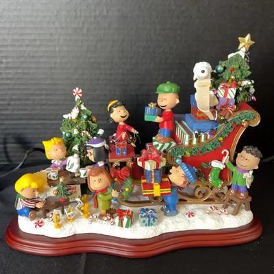 The Peanuts Christmas Sleigh Scene from Danbury Mint - Lights Up - NIP