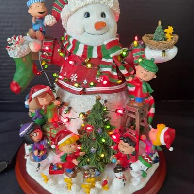 The Peanuts Christmas Snowman Scene from Danbury Mint - Lights Up - NIP