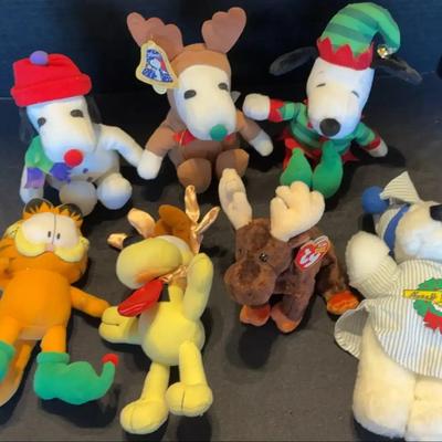 Holiday Stuffed Plush - Snoopy, Garfield, Odie, Ty Beanie Baby Zeus Moose, DanDee Bear