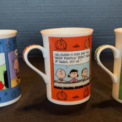 3 Danbury Mint Peanuts Porcelain Calendar Mugs - July, Great Pumpkin (Oct), Charlie Brown's (Dec)