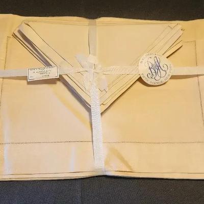 B Altman & Co Vintage Irish Table Linens, Placemats & Cloth Napkins - 6 Place Settings - Yellow