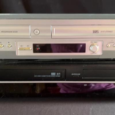 Sony SLV-D500P DVD/VCR Combo Player & Toshiba DVR620 DVD/VHS Recorder Combo Unit