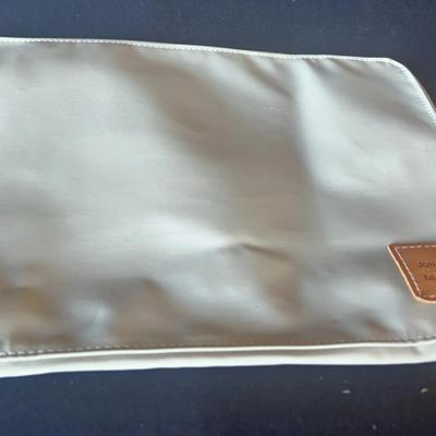 Jon Hart Design Clear Folio or 15" Computer Case. 