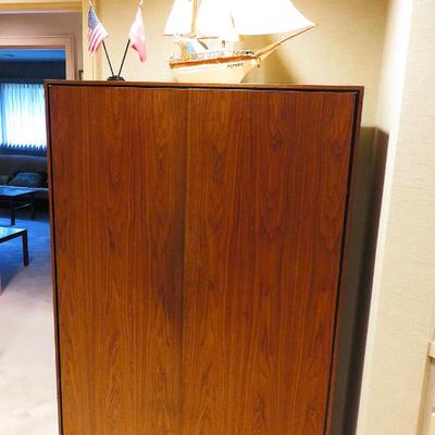 Sale Photo Thumbnail #390