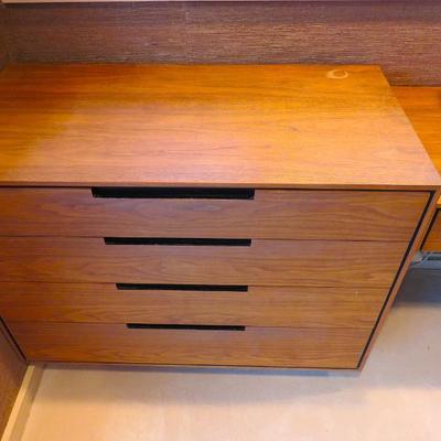 Sale Photo Thumbnail #386