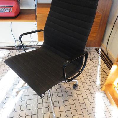 Sale Photo Thumbnail #292