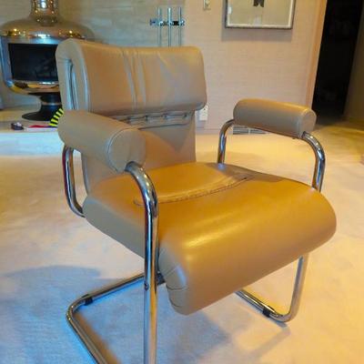 Sale Photo Thumbnail #367