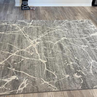 Gray and White Area Rug 7.75' x 10' (READ PICKUP DETAILS IN DESCRIPTION) 