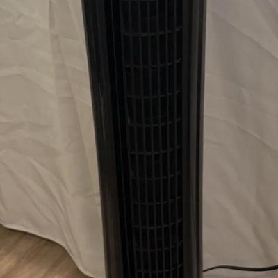 Omni Breeze Ac Tower Oscillating Fan 
