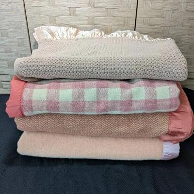 Vintage Blankets See Description For Sizes
