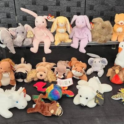 Large Collection of TY Beanie Babies & Other Plushies (1993-2000)