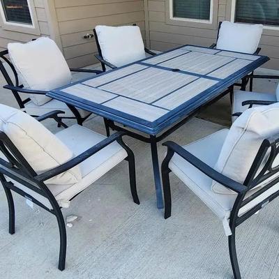 Patio Table and 6 Chairs (READ PICKUP DETAILS IN DESCRIPTION) 