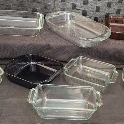 Large Lot of Glass Pyrex and Anchor Hocking Bakeware