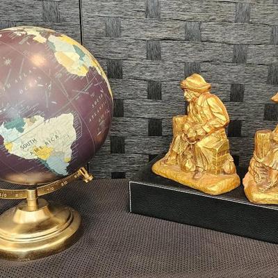Desk Globe and Pirate Bookends (Wooden/Bronze Colored)
