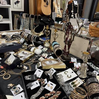 Sale Photo Thumbnail #18