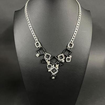 Sale Photo Thumbnail #119