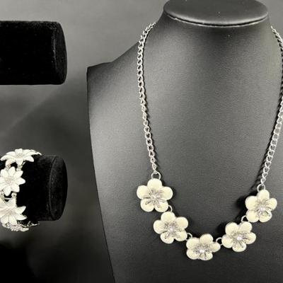 Sale Photo Thumbnail #111