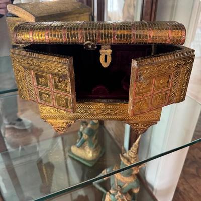 Sale Photo Thumbnail #327