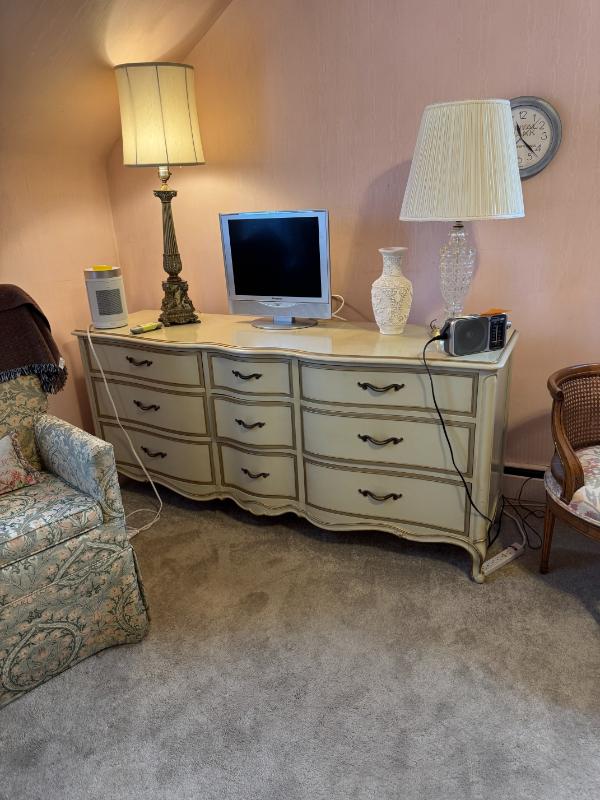 Sale Photo Thumbnail #658