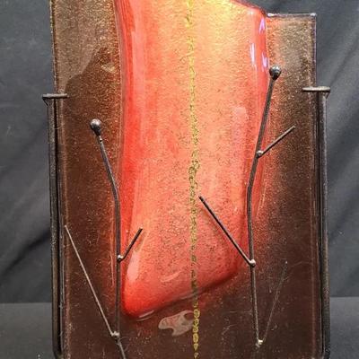Fiery Elegance: Fierce Fused Glass Art With Ravishing Red Flair